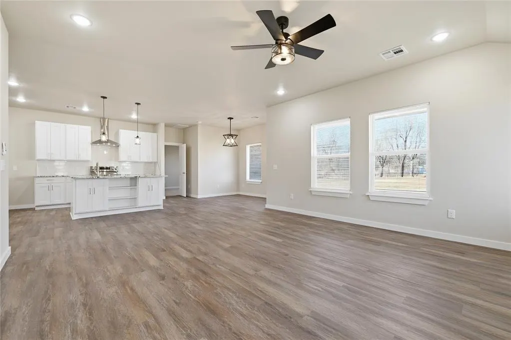 Photo 11 — 3483 Elizabeth Street, Choctaw, OK 73020