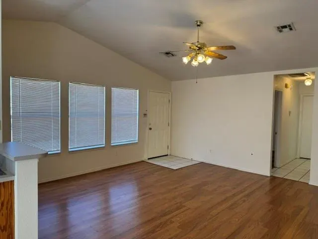 Photo 3 — 1617 High Circle, Norman, OK 73071
