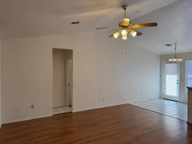 Photo 4 — 1617 High Circle, Norman, OK 73071