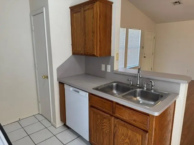 Photo 10 — 1617 High Circle, Norman, OK 73071