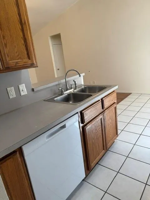 Photo 13 — 1617 High Circle, Norman, OK 73071