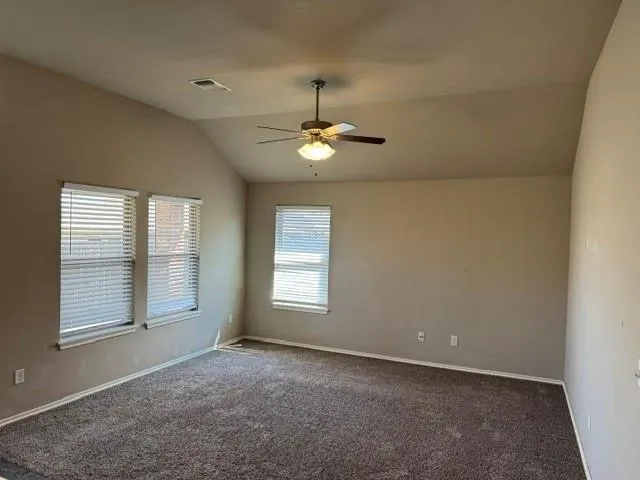 Photo 5 — 727 Mossy Road, Norman, OK 73069
