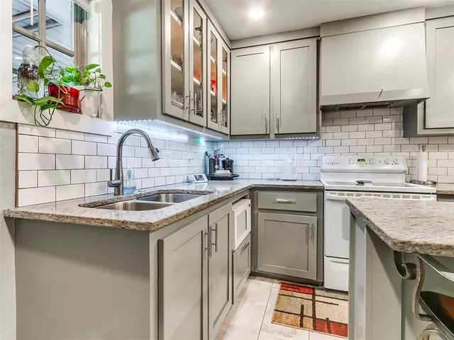 Photo 6 — 1123 NW 97th Street, Oklahoma City, OK 73114