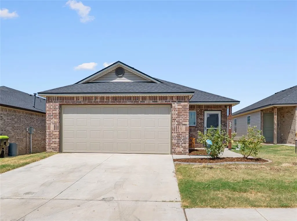 Front exterior — 1225 Corner Brook Drive, Purcell, OK 73080