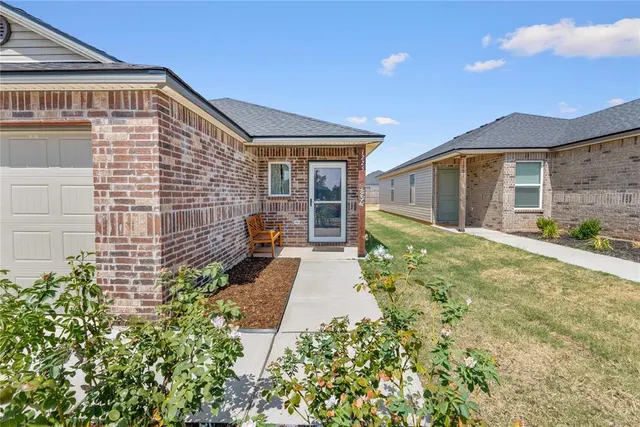 Photo 2 — 1225 Corner Brook Drive, Purcell, OK 73080