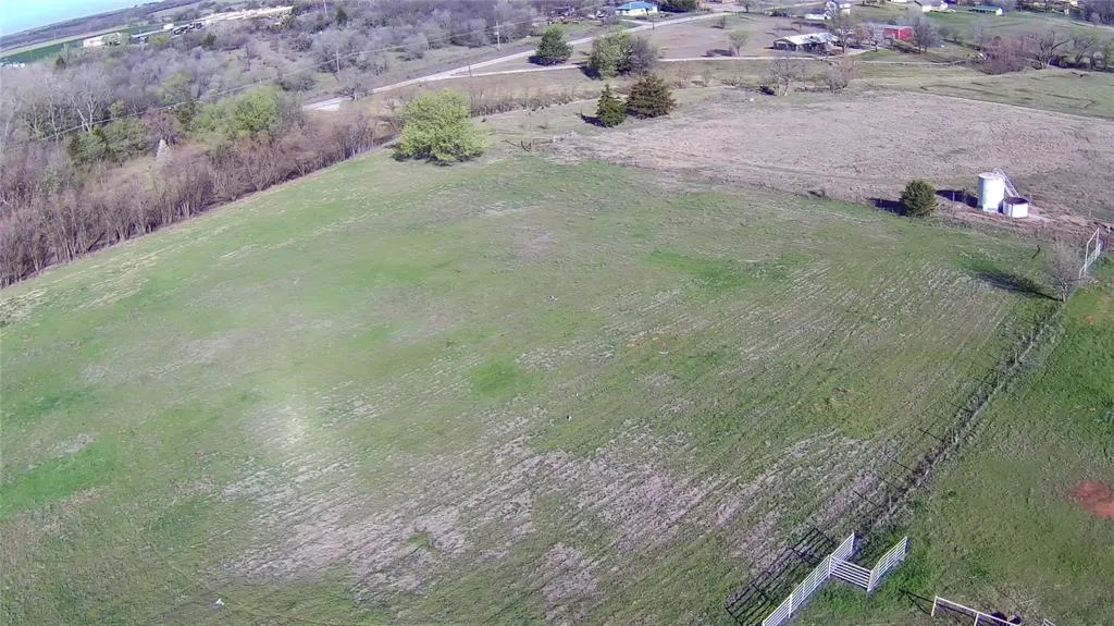 Photo 2 — 2802 W Country Club Road, Chickasha, OK 73018
