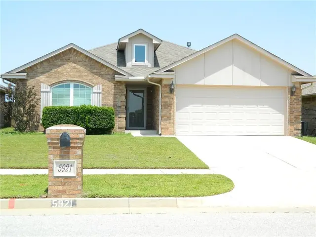 Front exterior — 5921 SE 78th Street, Oklahoma City, OK 73135