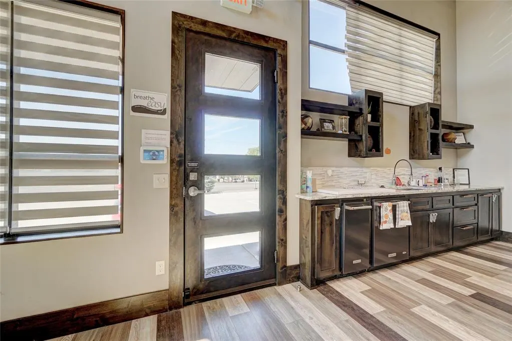 Photo 5 — 616 S Post Road, Midwest City, OK 73130