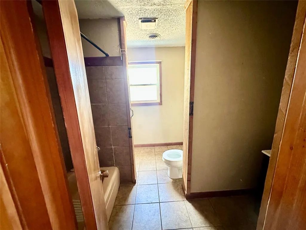 Photo 18 — 123 N Main Street, Leedey, OK 73654
