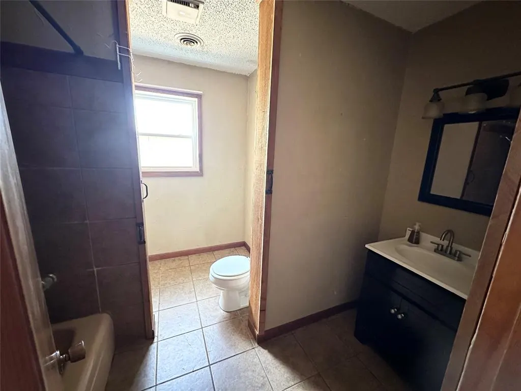Photo 19 — 123 N Main Street, Leedey, OK 73654