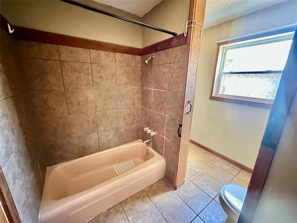 Photo 21 — 123 N Main Street, Leedey, OK 73654