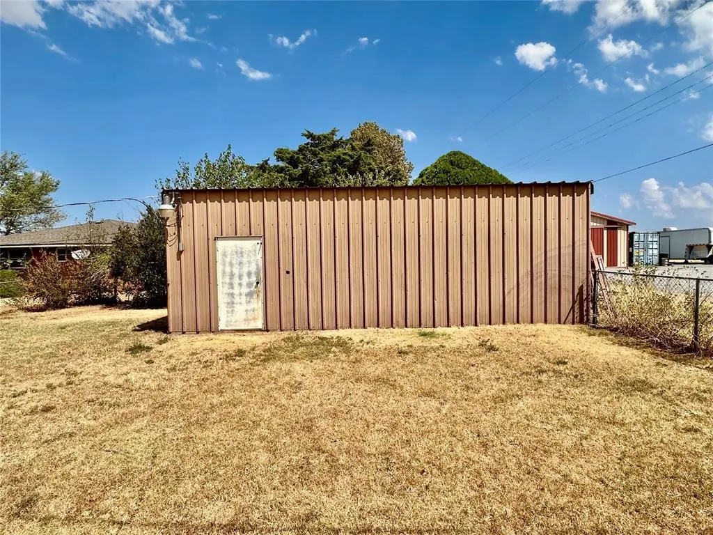 Photo 27 — 123 N Main Street, Leedey, OK 73654