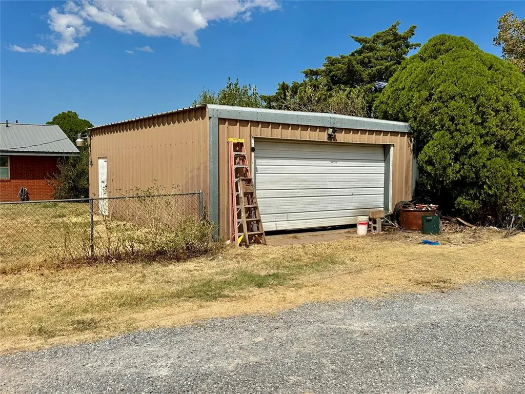Photo 29 — 123 N Main Street, Leedey, OK 73654