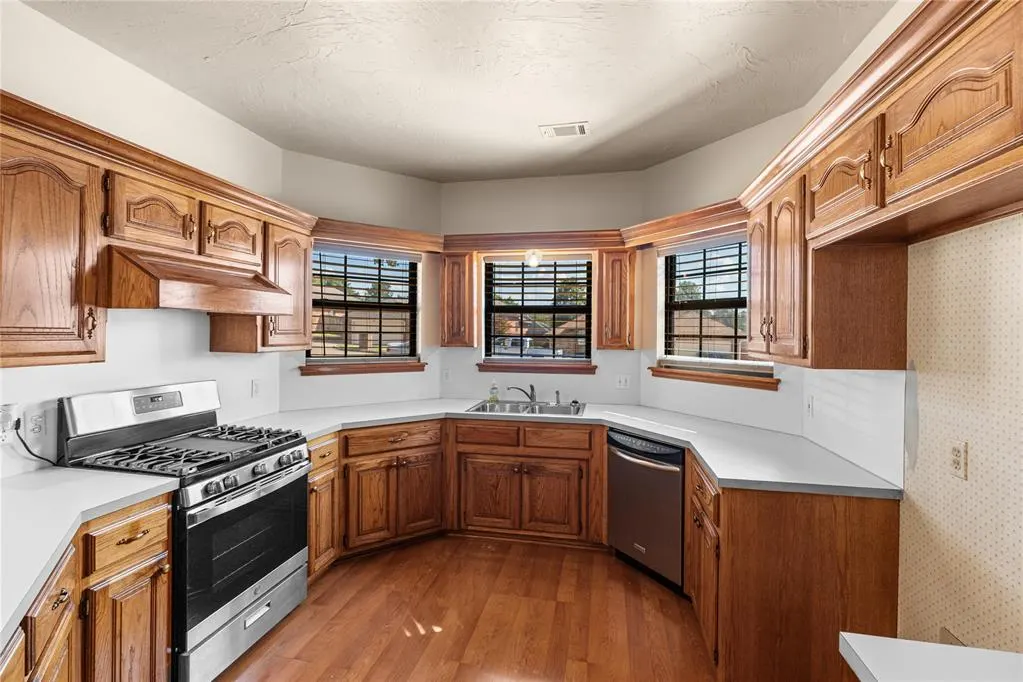 Photo 8 — 11619 Zandra Avenue, Oklahoma City, OK 73130