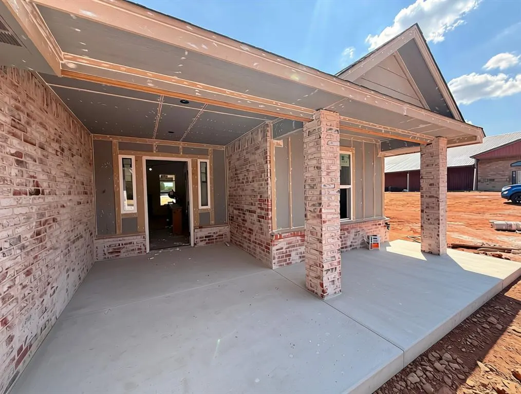 Photo 2 — 2217 Winter Ridge Road, Blanchard, OK 73010