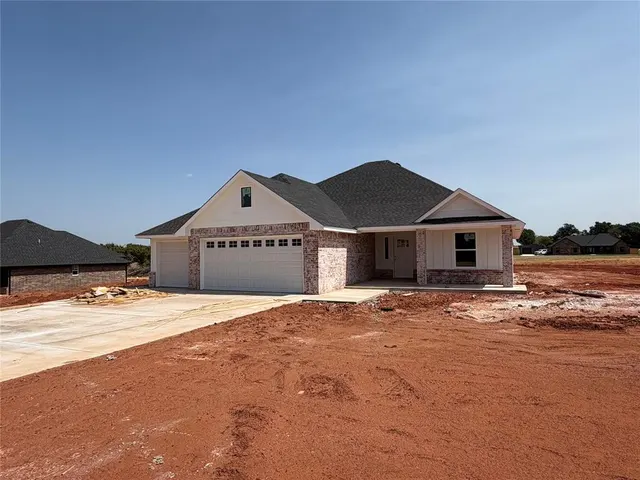 Photo 2 — 2217 Winter Ridge Road, Blanchard, OK 73010