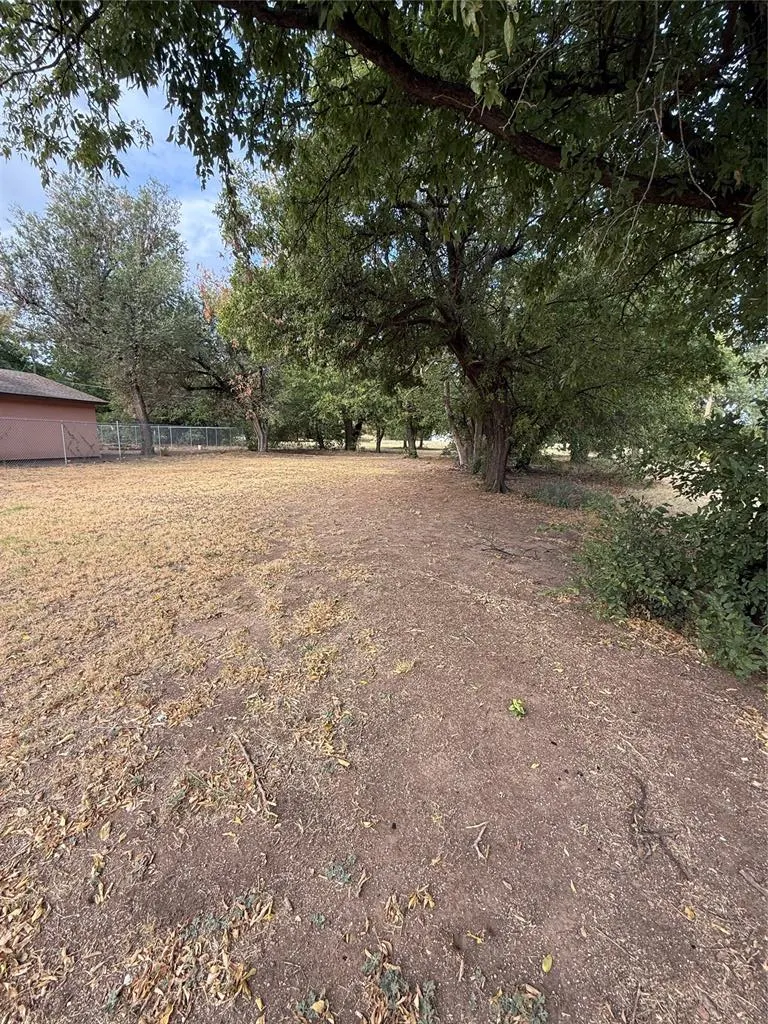 Photo 3 — 811 N Grand Avenue, El Reno, OK 73036