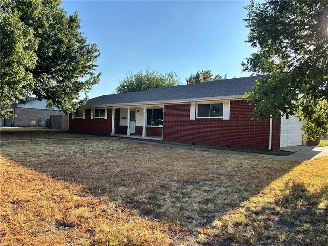 Front exterior — 1800 Fedderson Drive, El Reno, OK 73036