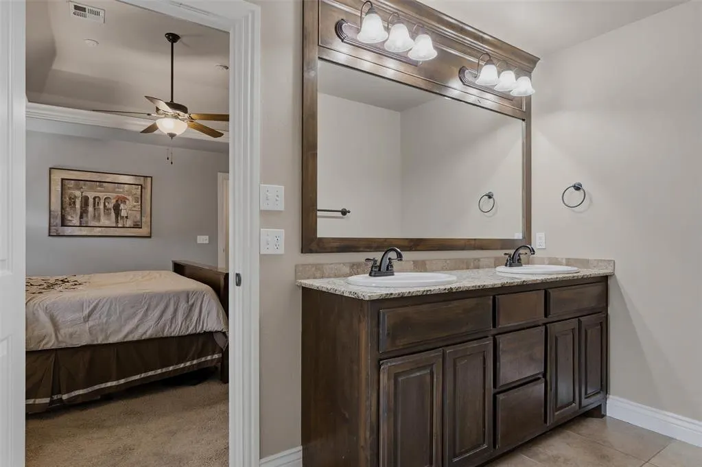 Photo 7 — 2713 Busheywood Drive, Yukon, OK 73099