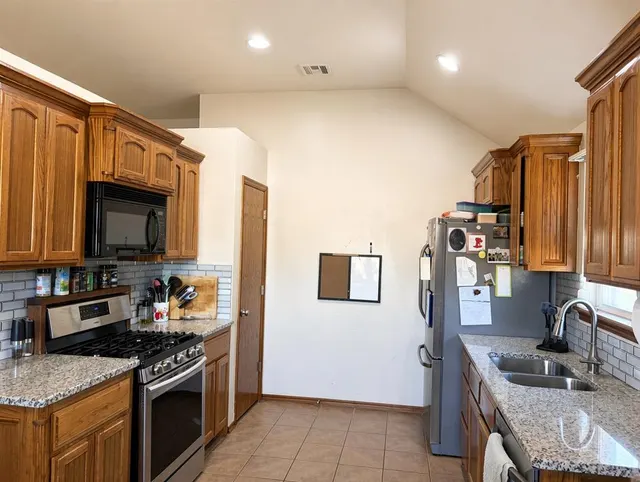 Photo 4 — 4236 Bradford Brook Drive, Norman, OK 73072