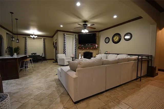 Photo 3 — 1015 Morning Glory Lane, Seminole, OK 74868