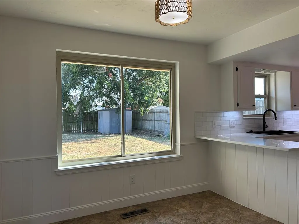 Photo 15 — 32 Corona Drive, Oklahoma City, OK 73149