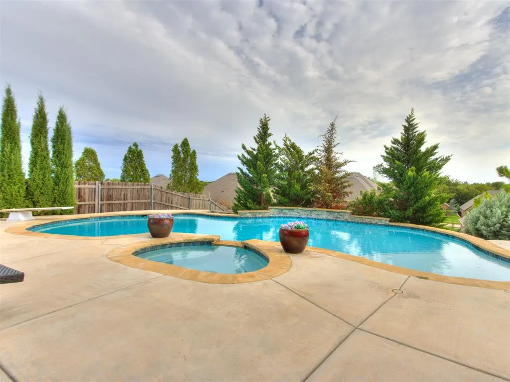 Front exterior — 1804 NW 198th Street, Edmond, OK 73012