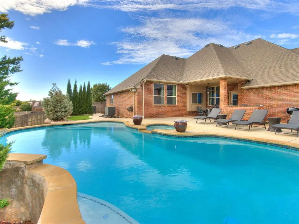 Photo 3 — 1804 NW 198th Street, Edmond, OK 73012