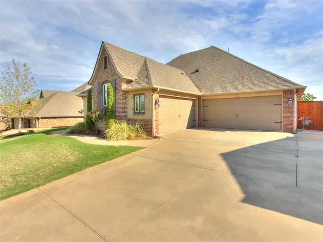 Photo 4 — 1804 NW 198th Street, Edmond, OK 73012