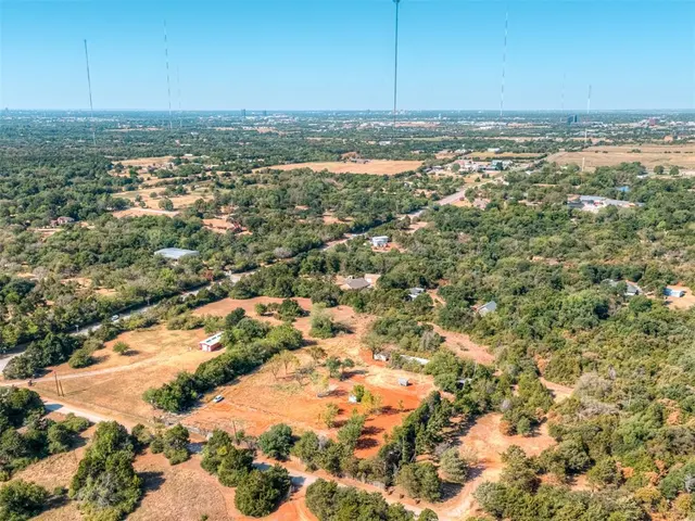 Photo 6 — 9411 Henley Avenue, Oklahoma City, OK 73131