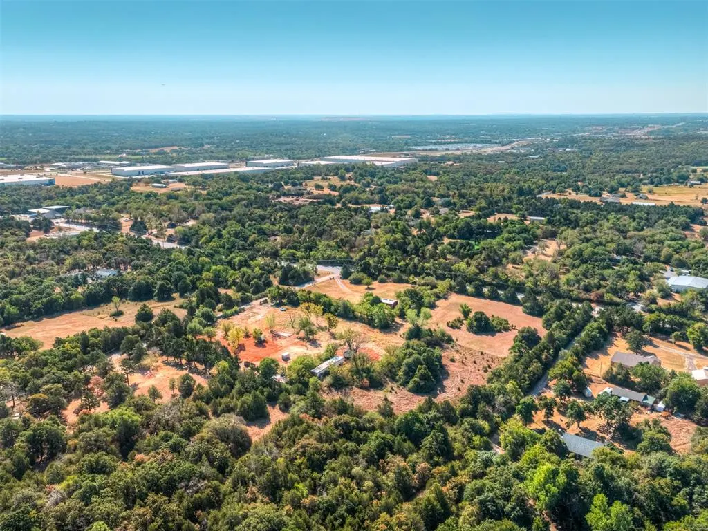 Photo 8 — 9411 Henley Avenue, Oklahoma City, OK 73131