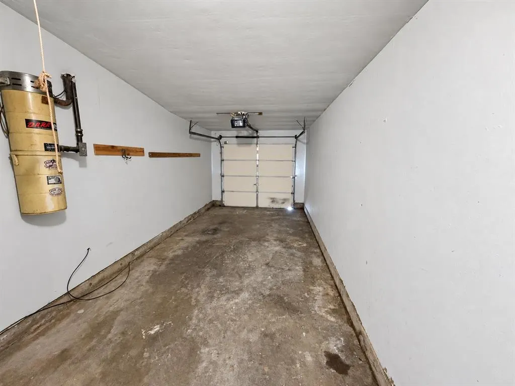 Photo 18 — 935 SW 2nd Street, Moore, OK 73160