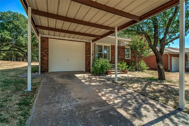 Photo 3 — 1320 S Littler Avenue, Edmond, OK 73034