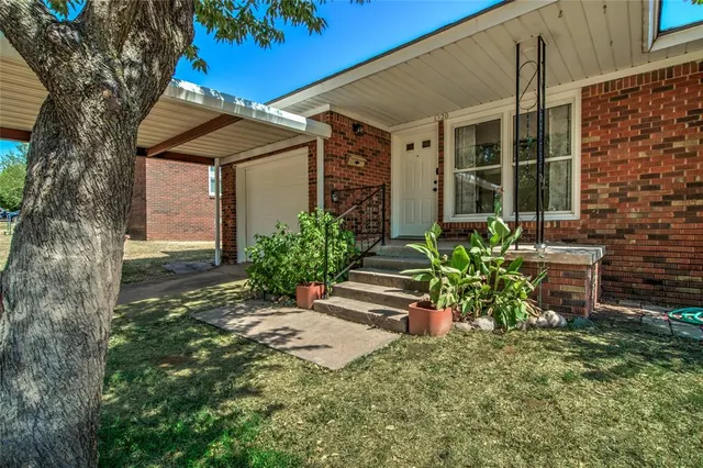 Photo 6 — 1320 S Littler Avenue, Edmond, OK 73034