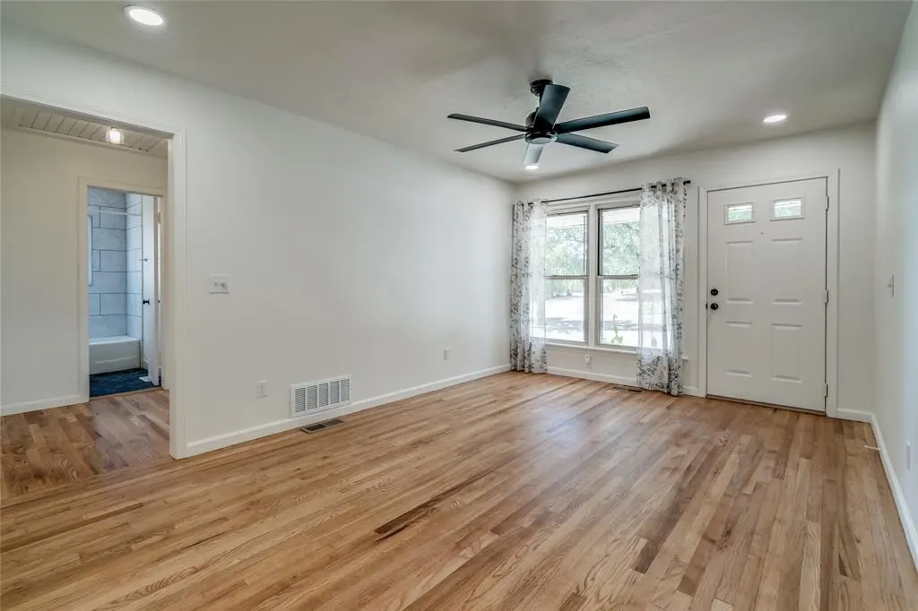 Photo 12 — 1320 S Littler Avenue, Edmond, OK 73034