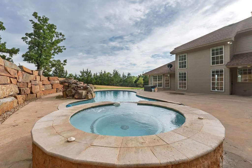 Photo 48 — 100323 S Shadyoak Drive, Harrah, OK 73045