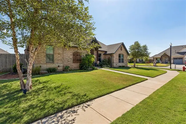 Photo 3 — 12112 SW 48th Street, Mustang, OK 73064