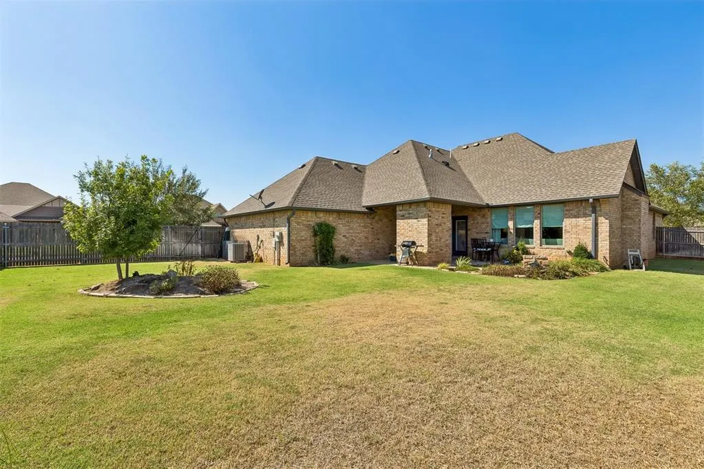Photo 46 — 12112 SW 48th Street, Mustang, OK 73064