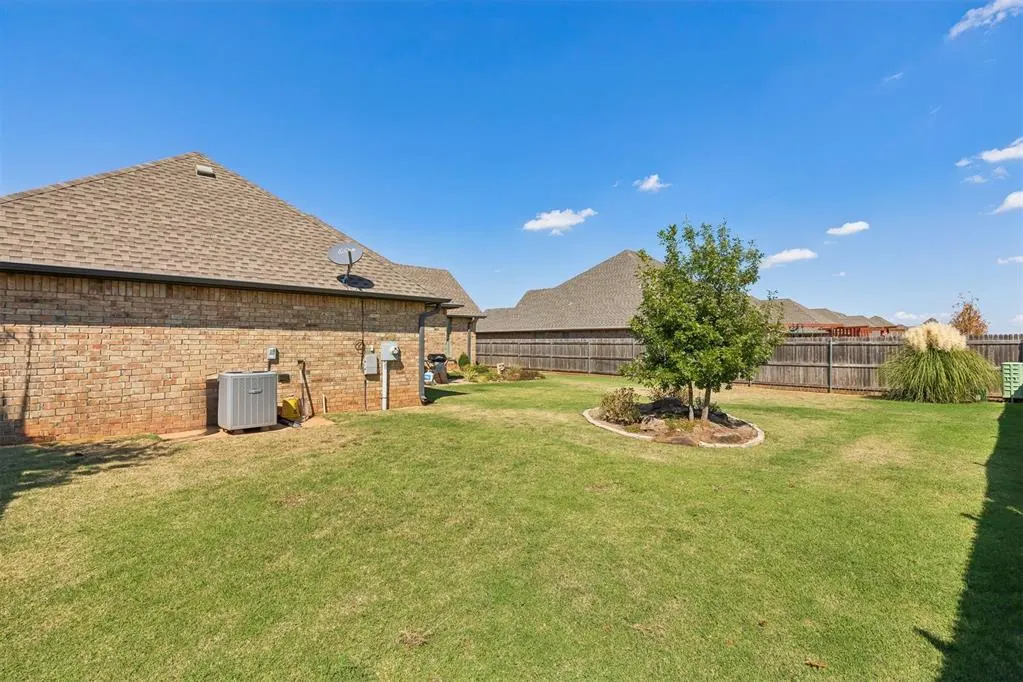 Photo 47 — 12112 SW 48th Street, Mustang, OK 73064