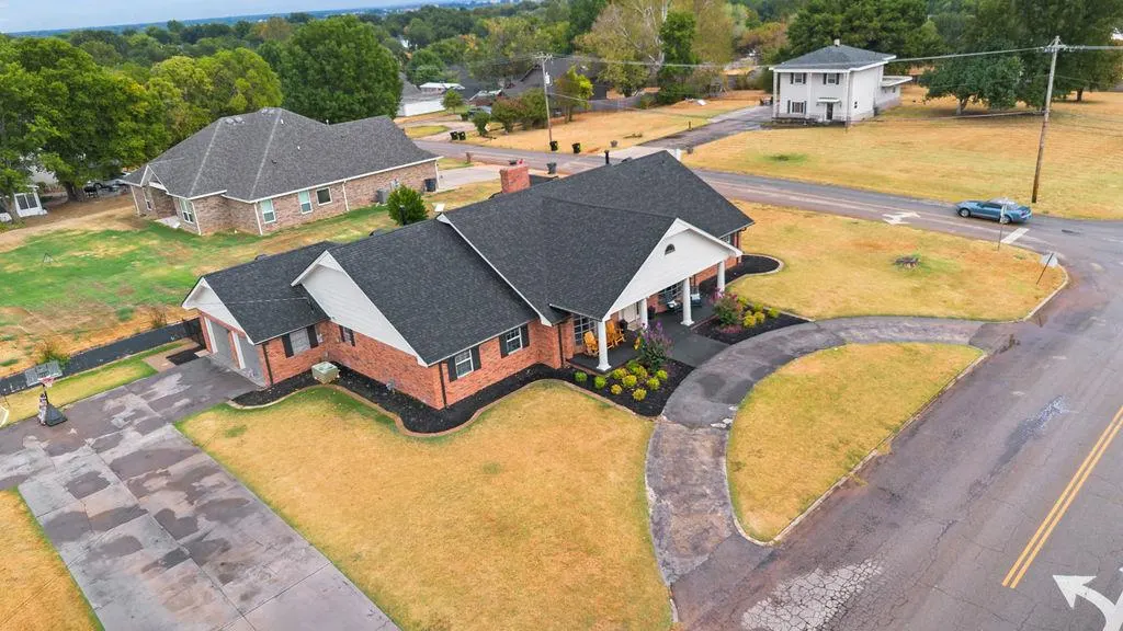 Photo 33 — 808 N 8th Avenue, Purcell, OK 73080