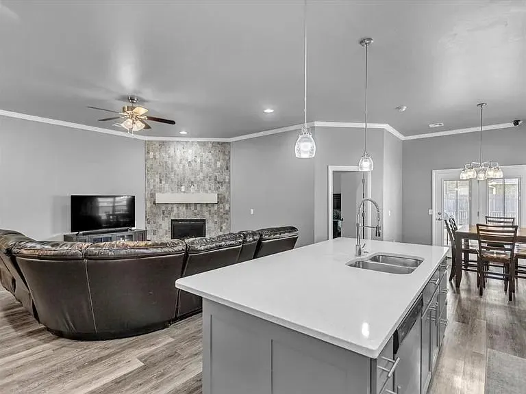 Photo 5 — 8913 Stacy Lynn Lane, Yukon, OK 73099