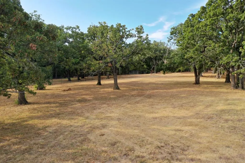Photo 9 — 6100 Blue Hills Court, Norman, OK 73026