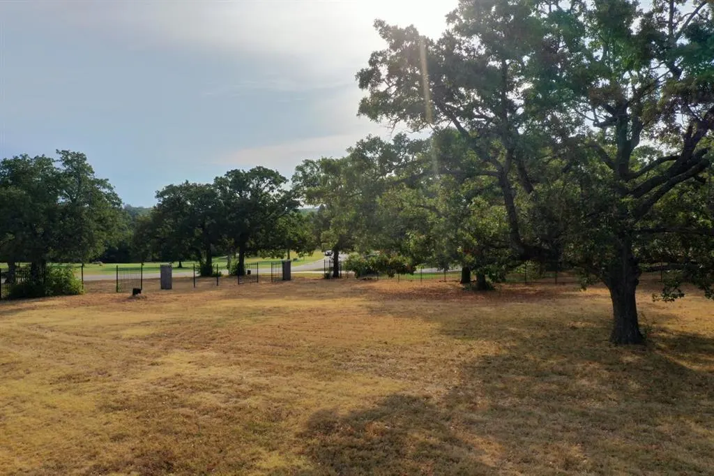 Photo 10 — 6100 Blue Hills Court, Norman, OK 73026