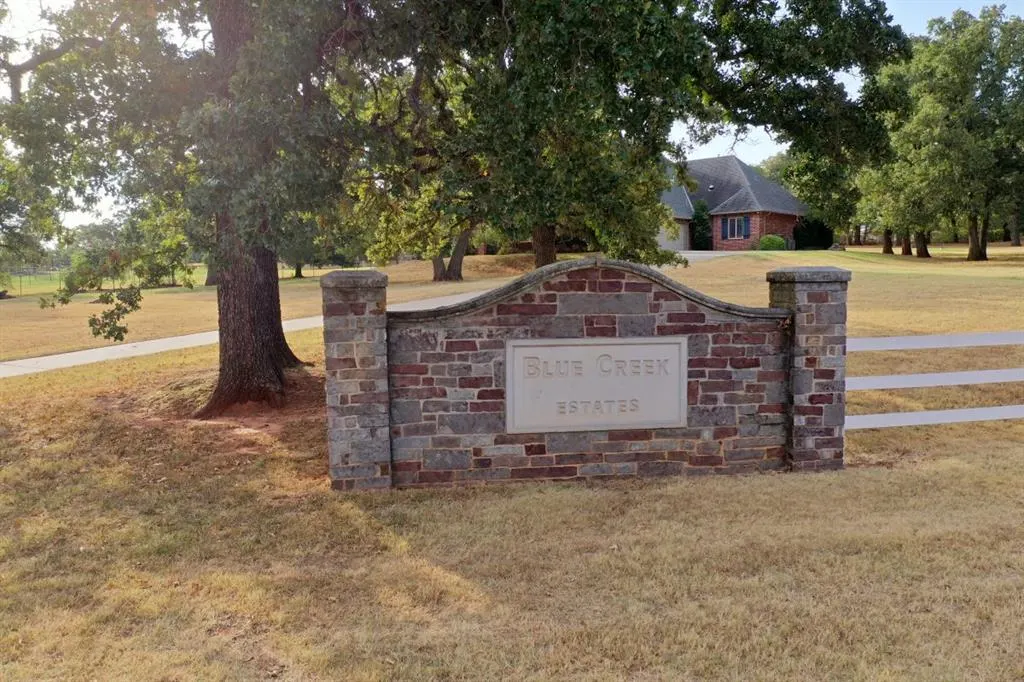 Photo 11 — 6100 Blue Hills Court, Norman, OK 73026