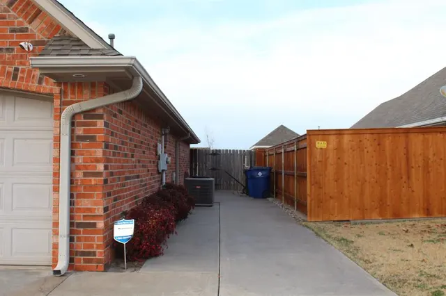 Photo 4 — 2123 Mallard Avenue, Duncan, OK 73533