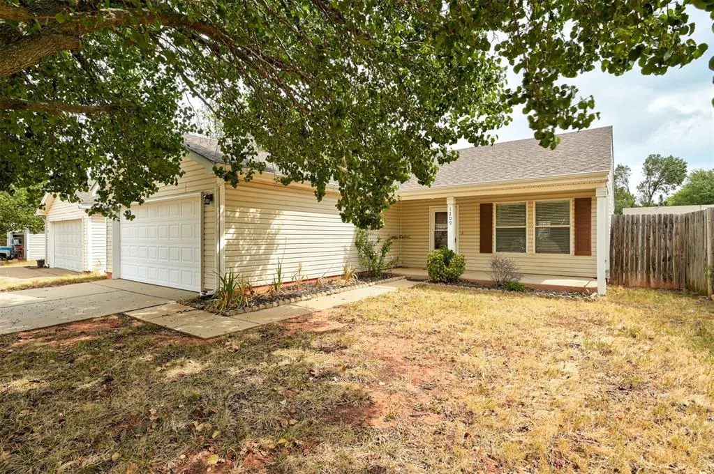 Photo 4 — 1209 Briar Patch Way, Norman, OK 73071