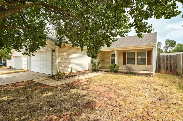 Photo 4 — 1209 Briar Patch Way, Norman, OK 73071