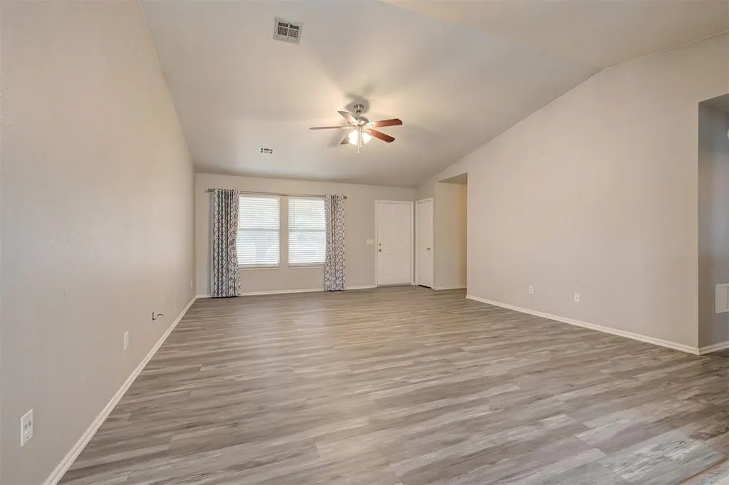 Photo 7 — 1209 Briar Patch Way, Norman, OK 73071