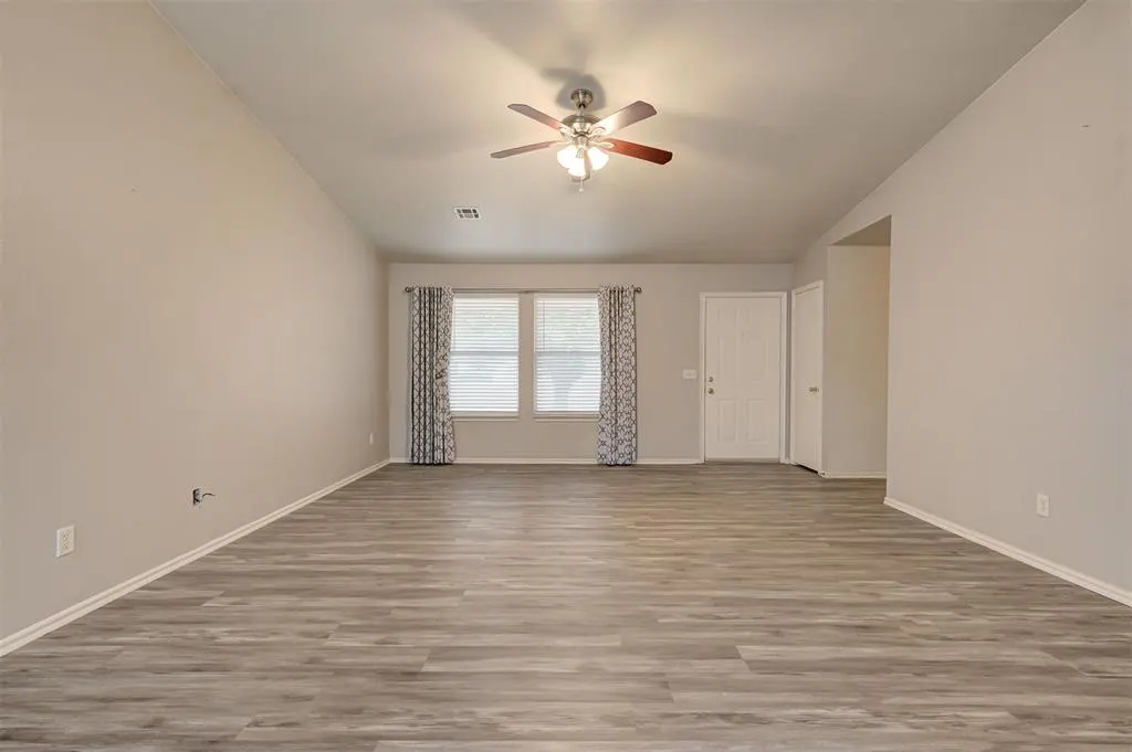 Photo 8 — 1209 Briar Patch Way, Norman, OK 73071