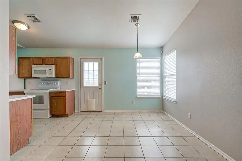 Photo 11 — 1209 Briar Patch Way, Norman, OK 73071